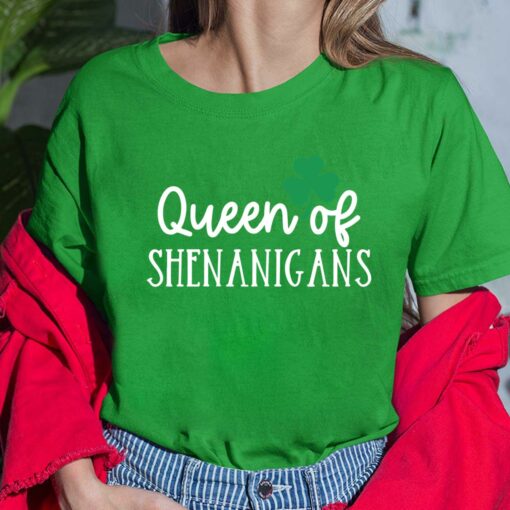 Women's Queen Of Shenanigans Print Casual Sweatshirt $30.95